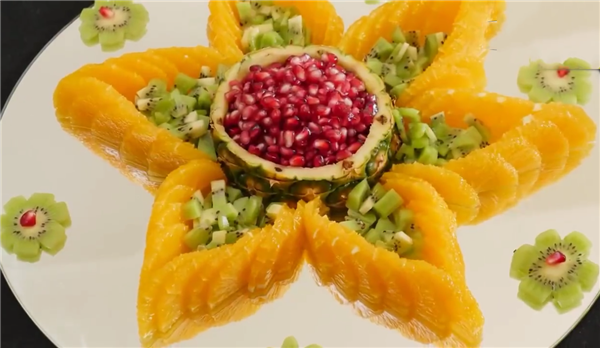 三种水果制作创意水果拼盘,家中也可以制作出高端水果拼盘