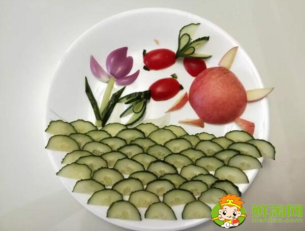 荷花水果拼盘简单做法,金鱼和乌龟荷花水果拼盘组合