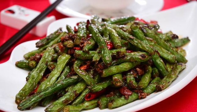 干煸四季豆需要焯水吗,干煸四季豆怎么炒