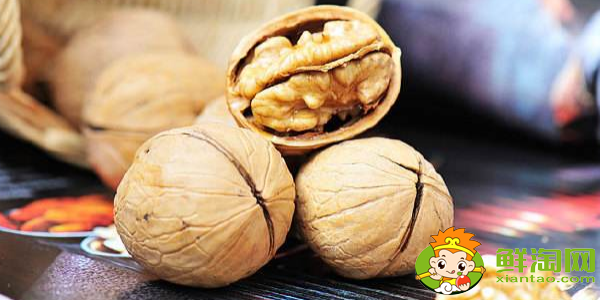 核桃可以长时间吃吗,长时间的核桃吃了会中毒吗