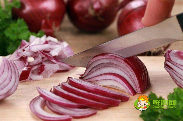 炒洋葱切块还是切丝好,冰箱里可以放切开的洋葱吗