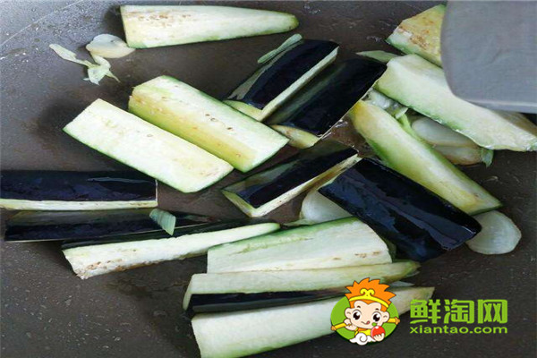切茄子手黑了怎么办,茄子怎么炒不发黑